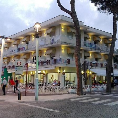 Hotel Franca Misano Adriatico Buitenkant foto