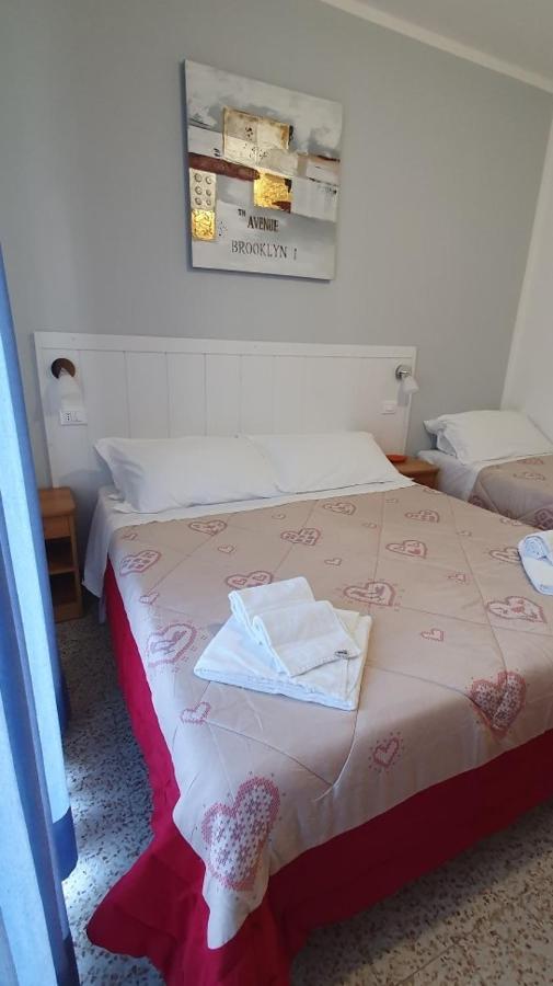 Hotel Franca Misano Adriatico Buitenkant foto