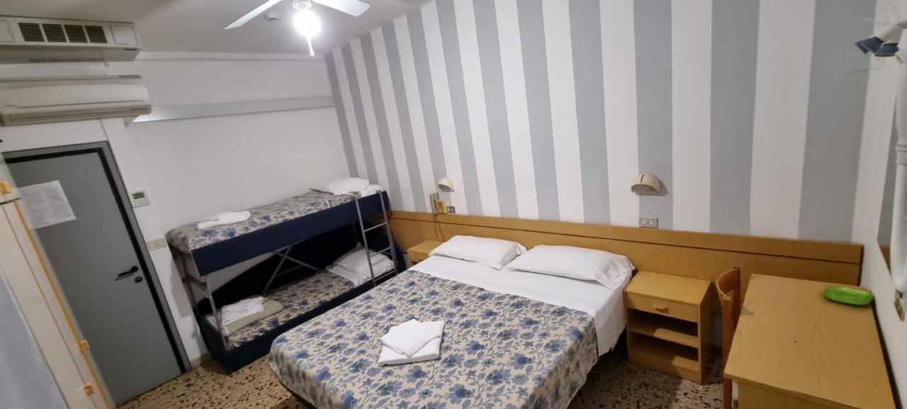 Hotel Franca Misano Adriatico Buitenkant foto