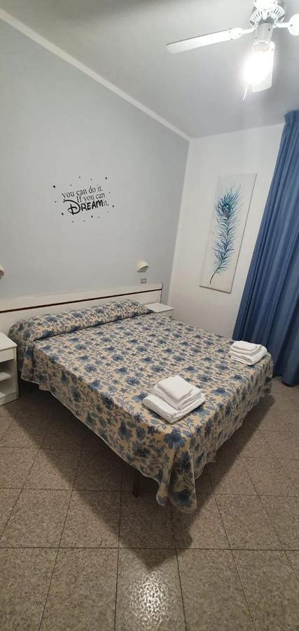 Hotel Franca Misano Adriatico Buitenkant foto