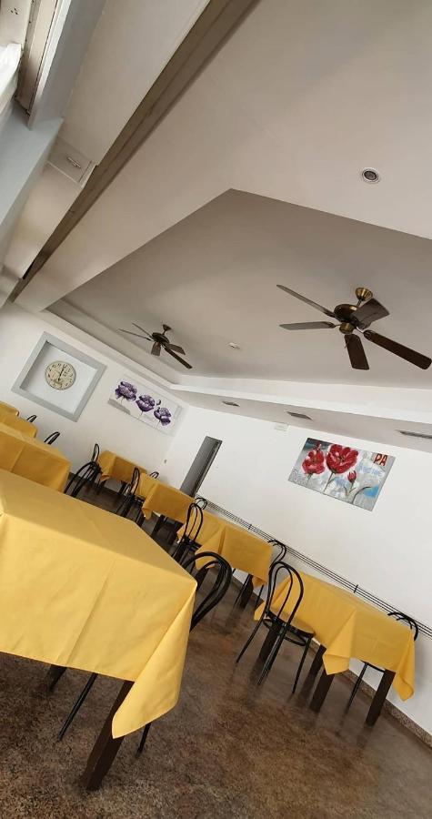 Hotel Franca Misano Adriatico Buitenkant foto