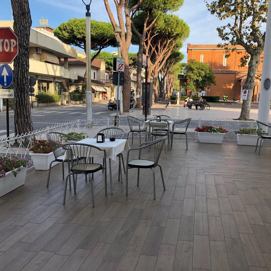 Hotel Franca Misano Adriatico Buitenkant foto