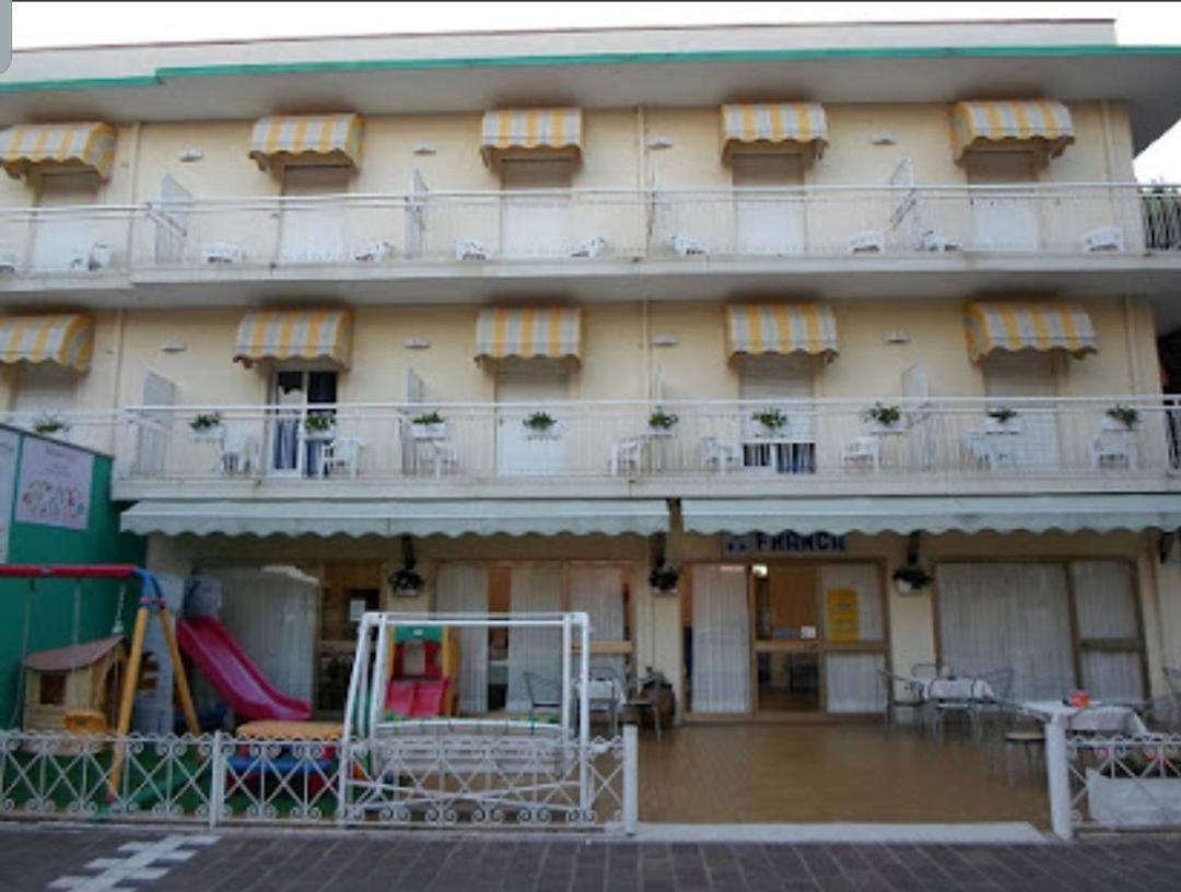 Hotel Franca Misano Adriatico Buitenkant foto