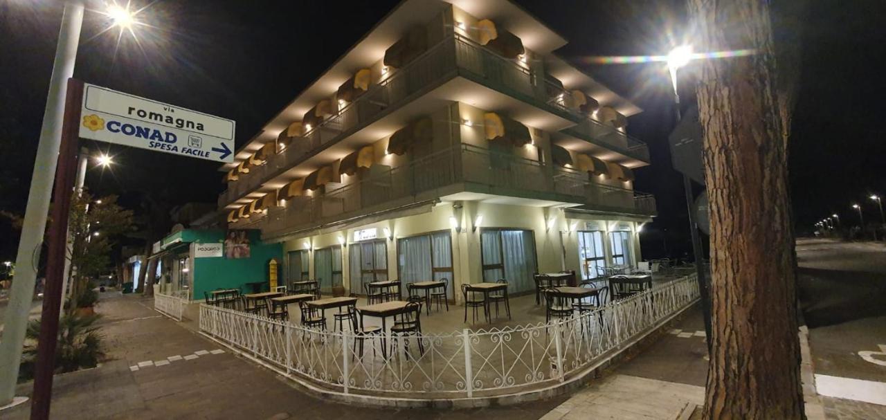 Hotel Franca Misano Adriatico Buitenkant foto